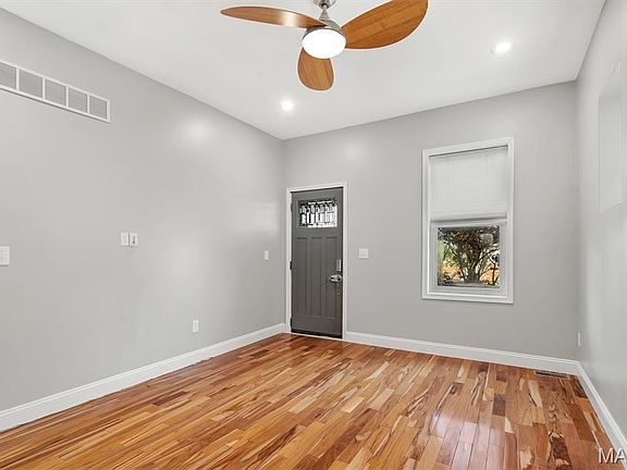4th image of 5708 Columbia Ave