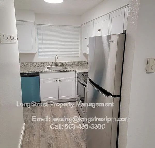 3151 N Shore Dr SE #2 — Photo 4