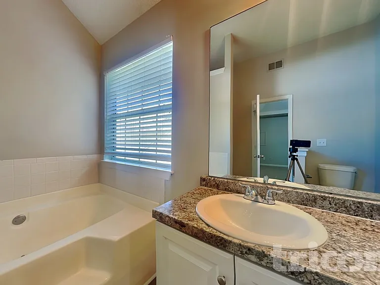 6746 Pole Creek Dr — Photo 8