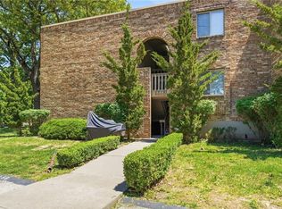 1716 E 97th St APT A, Kansas City, MO 64131