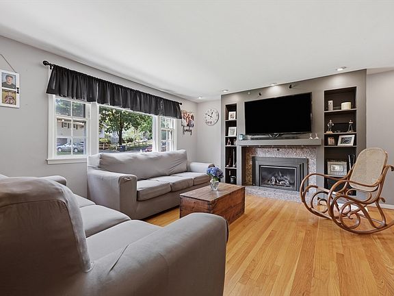 4th image of 28 Trinity Dr