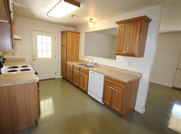 4th image of 223 Bayou Vista Dr