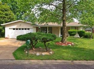 1747 Parktree Ln, Saint Louis, MO 63138