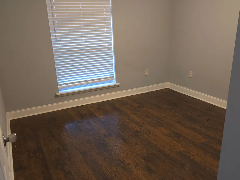 4921 Greenforest Dr — Photo 9