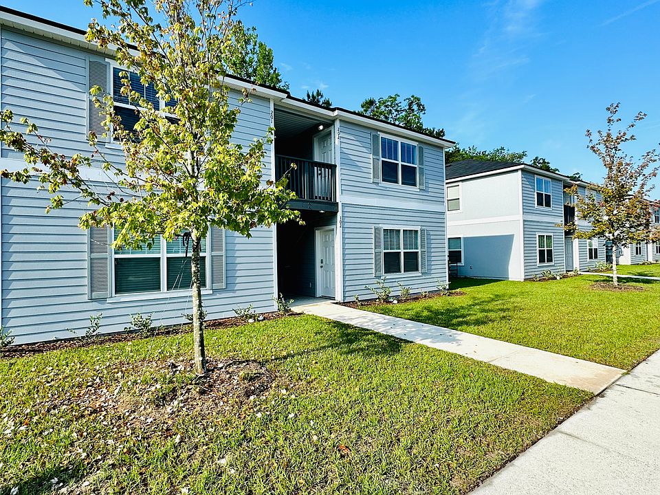 1st image of 6438 Sweetbay Ln #201