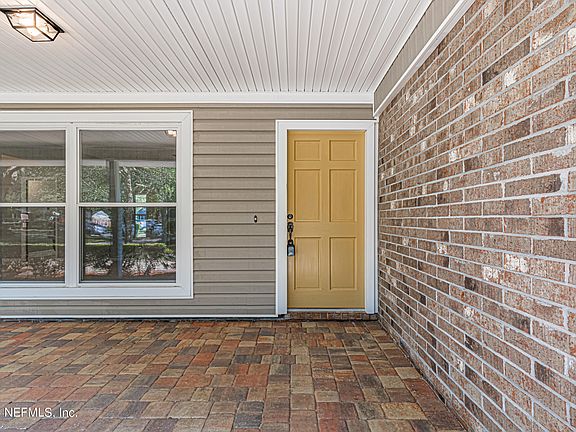 5th image of 351 BLAKE Avenue