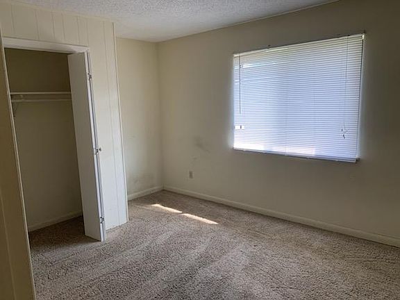 4th image of 1816 Fieldcrest Cir APT 14