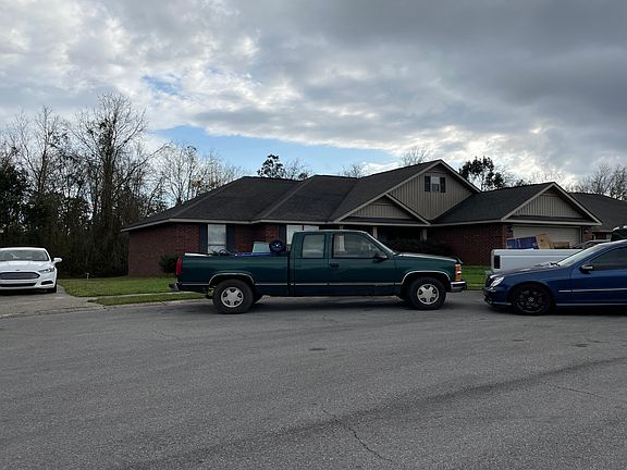 3rd image of 17272 Excalibur Cir