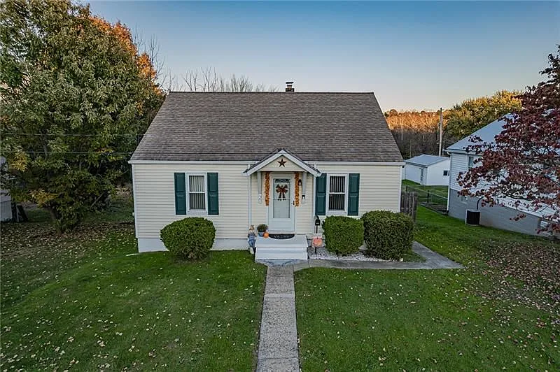 2 Virginia Ave photo 1