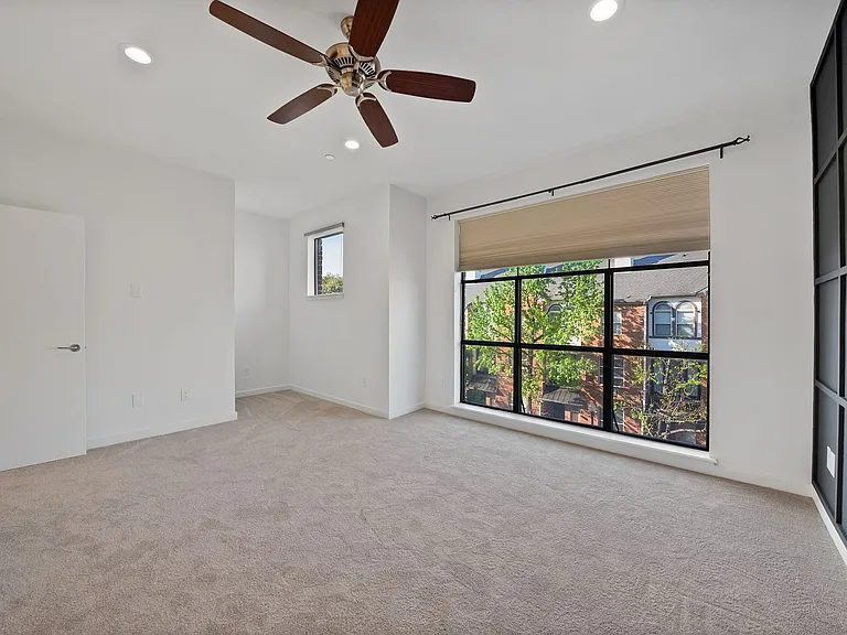 2420 Hugo St #3 — Photo 22