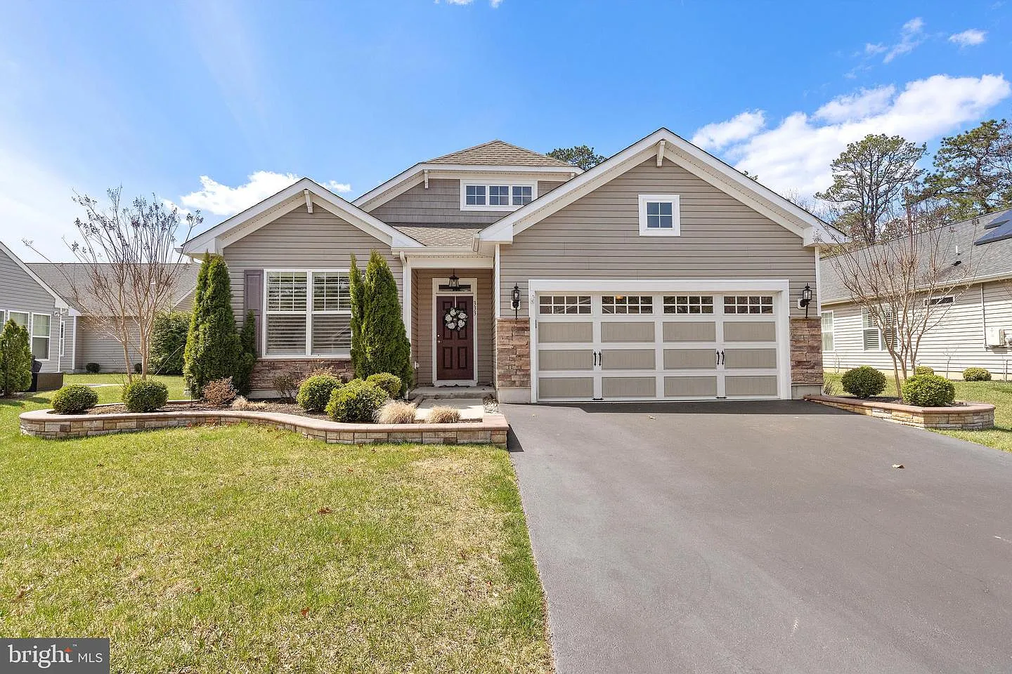 333 Newport Way photo 1