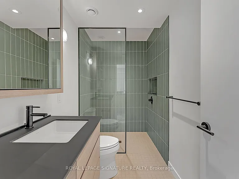 1254 Davenport Rd #4 — Photo 29