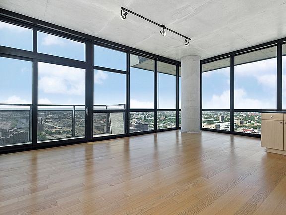 3rd image of 235 W Van Buren St Unit 3712