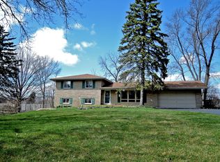 22W780 Hackberry Dr, Glen Ellyn, IL