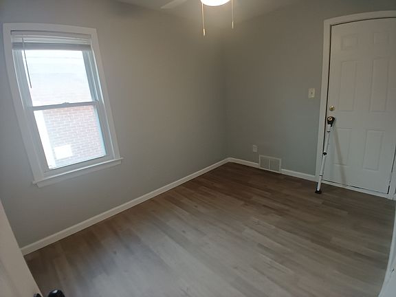 5th image of 19500 Lahser Rd