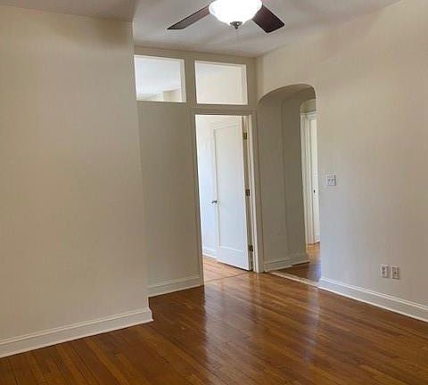 3rd image of 132 Chatsworth Ave APT 2A