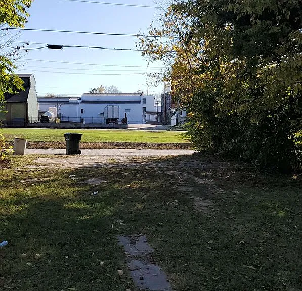 812 Huffman Ave — Photo 9