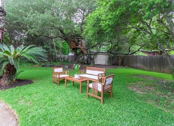 5th image of 10408 Cassia Dr