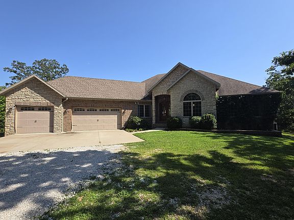 3rd image of 832 Misty Lane