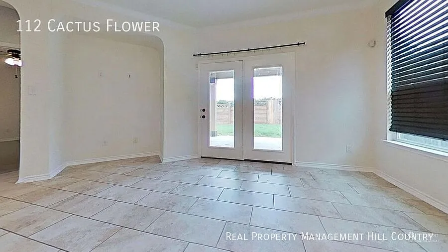 4-Bed 2.5-Bath Move-In Ready in Herff Ranch — Photo 3