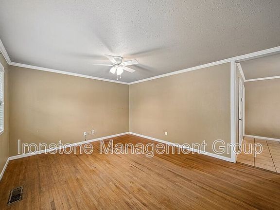 2nd image of 906 N Atlanta St