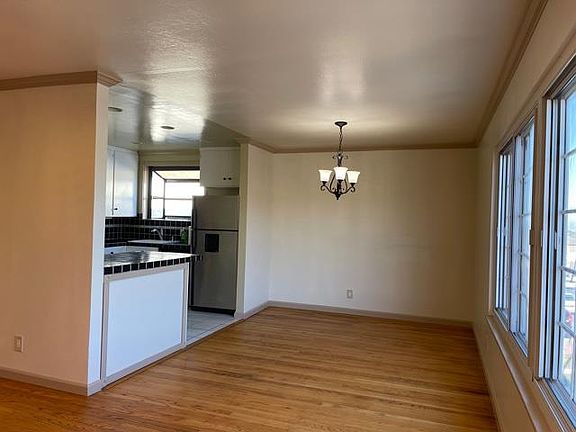 3rd image of 26 Canterbury Ave