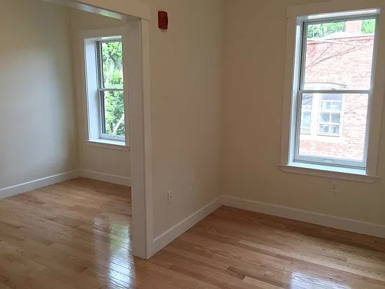 367 Harvard St #4 — Photo 6