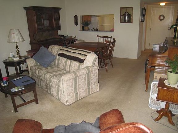 3rd image of 1010 N Sterling Ave APT 107