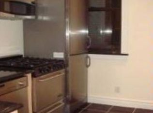 220 E 23rd St FRNT 1, New York, NY 10010
