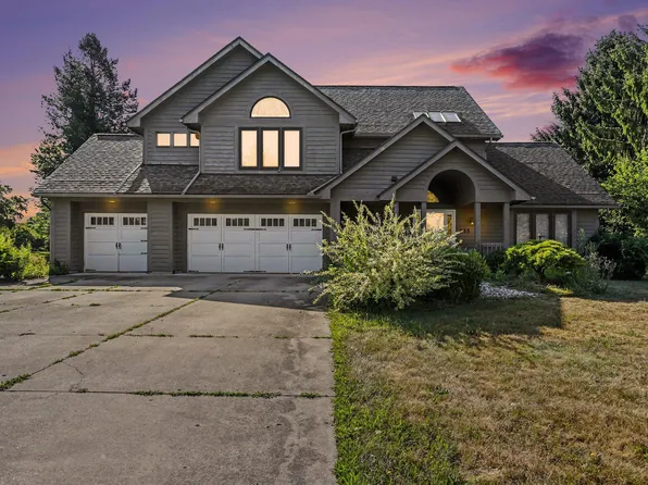 135 Tiffany Ln, Battle Creek, MI 49015