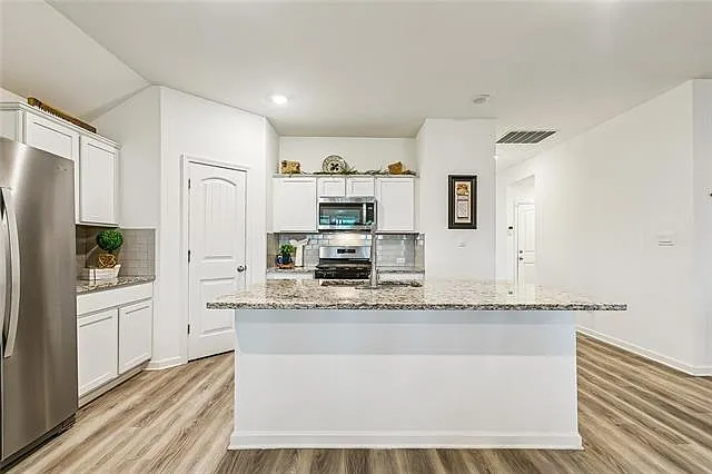 115 Pretty Acres Ave — Photo 3
