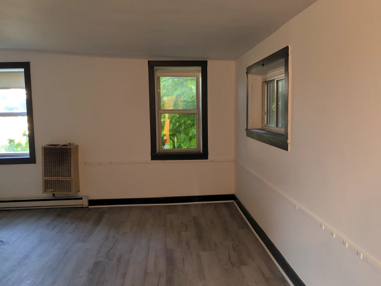 14 Willow St — Photo 4