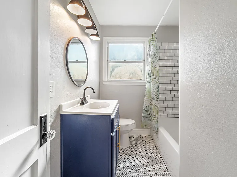 3546 Hibiscus St — Photo 10