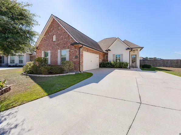 13383 Belle Prairie Dr, Geismar, LA 70734
