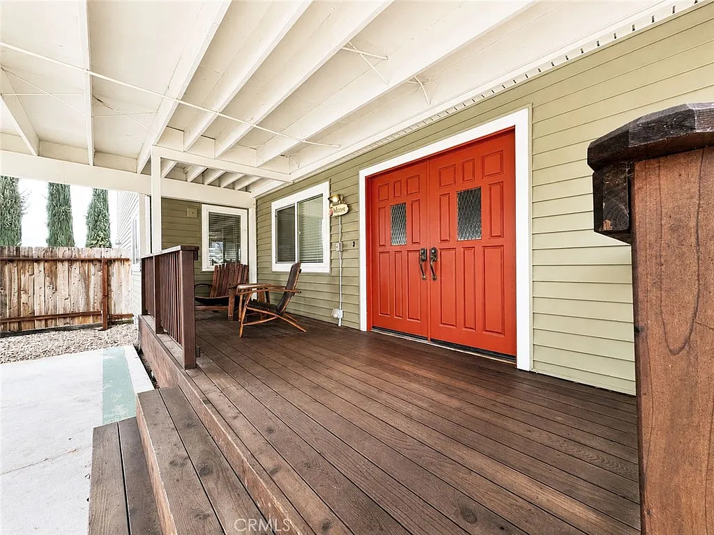 4 bed, 3.0 bath, 2778 sqft, $4,500 — Photo 2