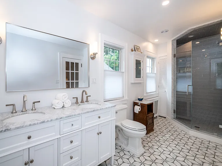 17 Bonnett Ave — Photo 23