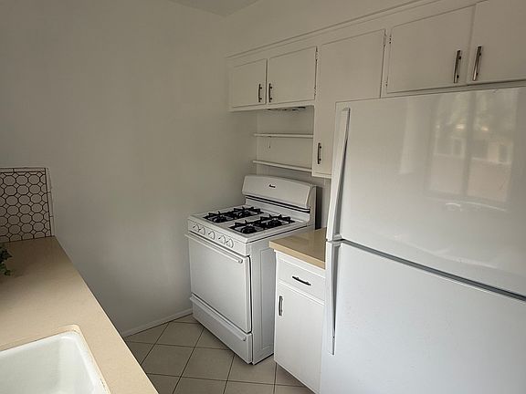 2nd image of 500 E Washington Blvd APT 9