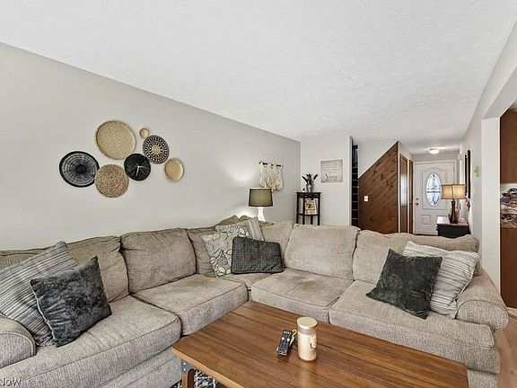 4th image of 6300 Forest Park Dr