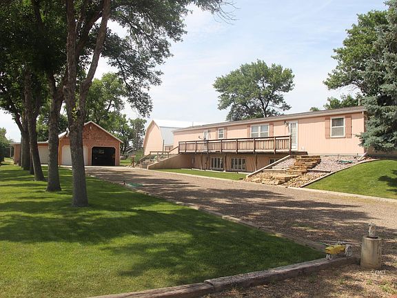 3rd image of 413 S Custer Ave