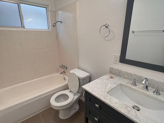 2nd image of 612 Madrid Ave #B