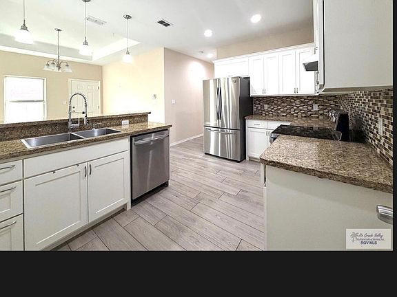 4th image of 4302 Santee Dr #4302
