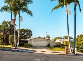 337 Vista Baya, Costa Mesa, CA 92627