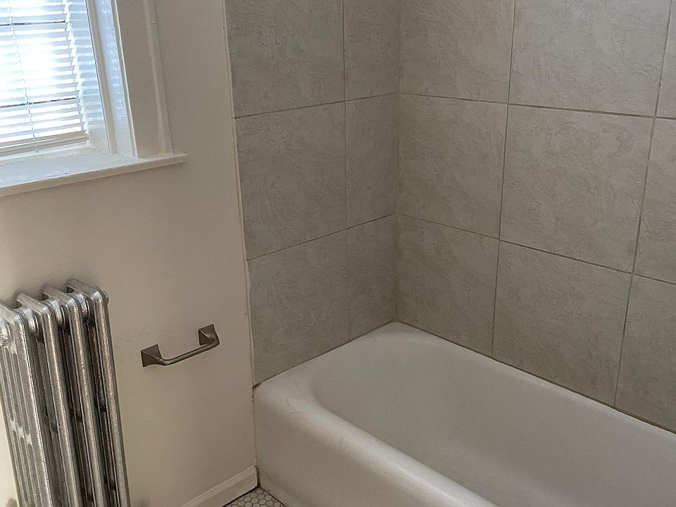 1st image of 5154 W Parker Ave