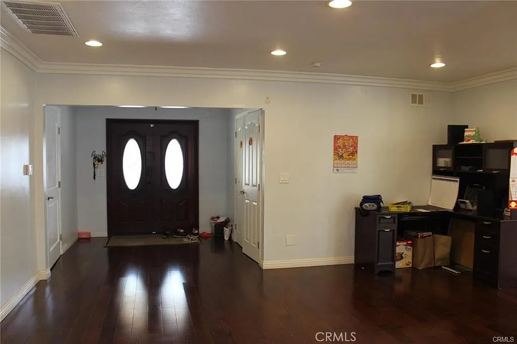 2 bed, 1800 sqft, $5,500 — Photo 4