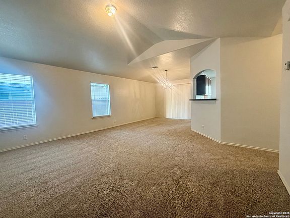 4th image of 10138 Cedarcliff