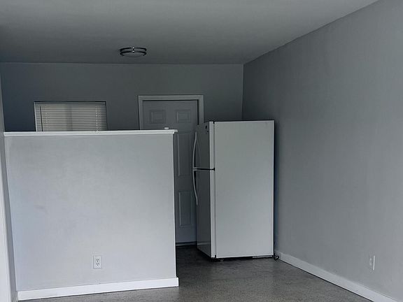 5th image of 3932 SW 12th Pl APT 1-8