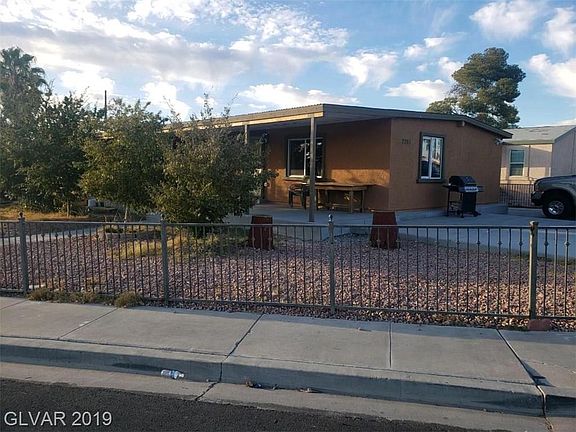 3rd image of 2261 Carlsbad Cir