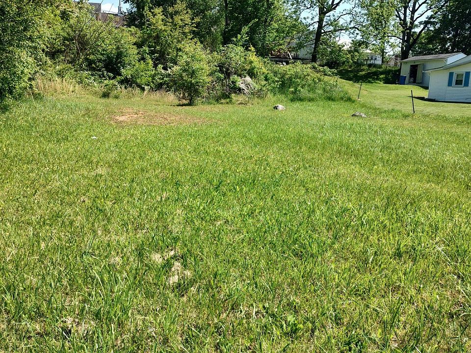 1st image of 550 Oakwood St