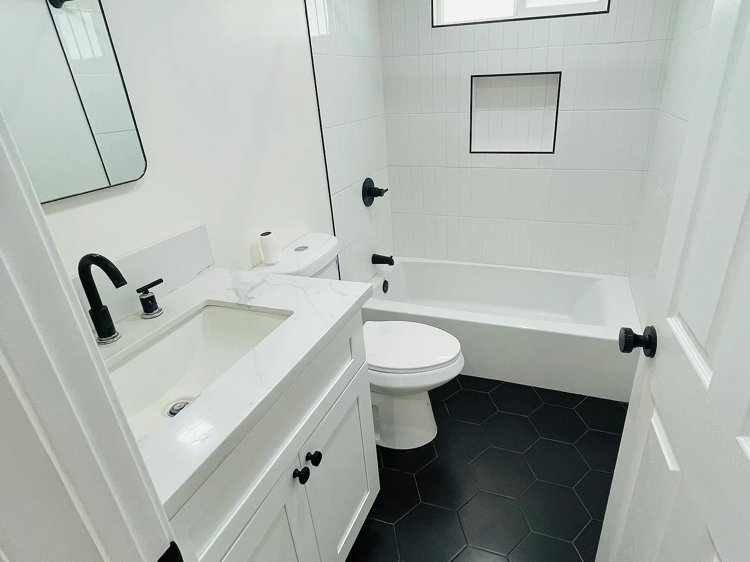 3 bed, 1440 sqft, $2,200 — Photo 3