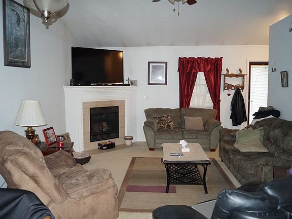 2nd image of 14636 Crestridge Dr